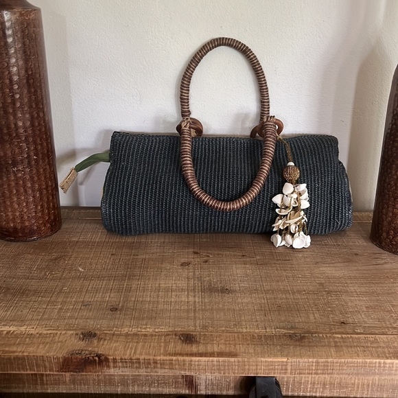 Coastal handwoven, crochet bag - Picture 12 of 13